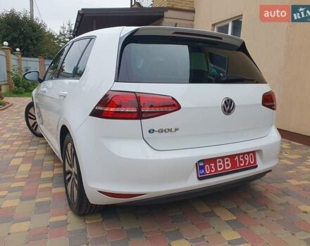 Белый Фольксваген e-Golf, объемом двигателя 0 л и пробегом 128 тыс. км за 8999 $, фото 15 на Automoto.ua
