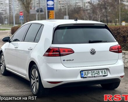 Белый Фольксваген e-Golf, объемом двигателя 0 л и пробегом 150 тыс. км за 13500 $, фото 2 на Automoto.ua