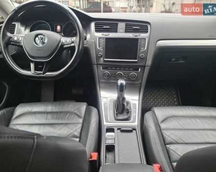 Білий Фольксваген e-Golf, об'ємом двигуна 0 л та пробігом 118 тис. км за 8800 $, фото 15 на Automoto.ua