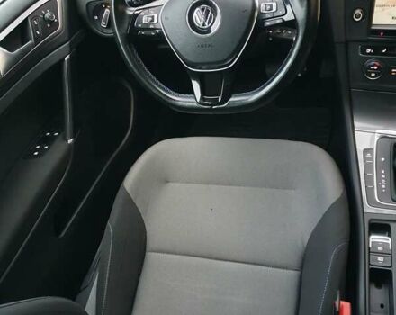 Белый Фольксваген e-Golf, объемом двигателя 0 л и пробегом 130 тыс. км за 8999 $, фото 99 на Automoto.ua