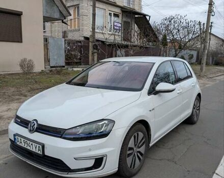 Белый Фольксваген e-Golf, объемом двигателя 0 л и пробегом 128 тыс. км за 9500 $, фото 4 на Automoto.ua