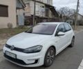 Белый Фольксваген e-Golf, объемом двигателя 0 л и пробегом 128 тыс. км за 9500 $, фото 4 на Automoto.ua