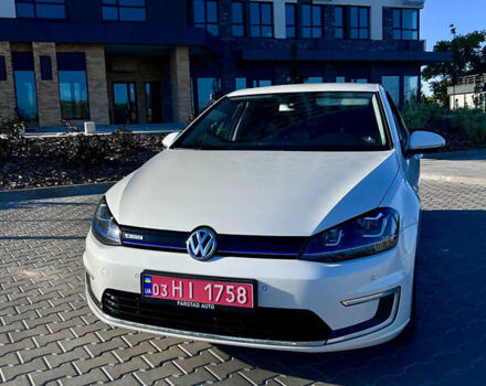 Белый Фольксваген e-Golf, объемом двигателя 0 л и пробегом 109 тыс. км за 7900 $, фото 2 на Automoto.ua