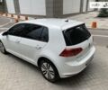 Белый Фольксваген e-Golf, объемом двигателя 0 л и пробегом 68 тыс. км за 16600 $, фото 19 на Automoto.ua