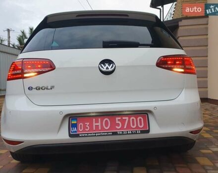 Белый Фольксваген e-Golf, объемом двигателя 0 л и пробегом 130 тыс. км за 8999 $, фото 45 на Automoto.ua