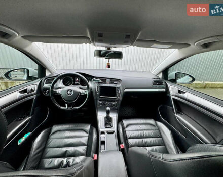 Белый Фольксваген e-Golf, объемом двигателя 0 л и пробегом 195 тыс. км за 8200 $, фото 24 на Automoto.ua