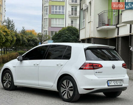 Белый Фольксваген e-Golf, объемом двигателя 0 л и пробегом 142 тыс. км за 7950 $, фото 14 на Automoto.ua