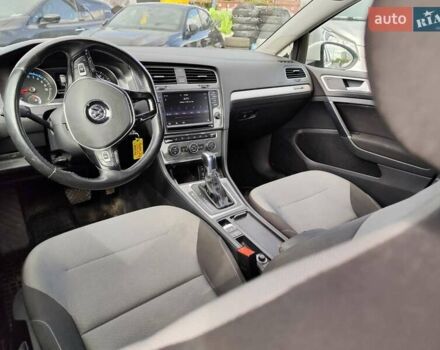 Білий Фольксваген e-Golf, об'ємом двигуна 0 л та пробігом 104 тис. км за 9199 $, фото 17 на Automoto.ua