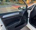 Белый Фольксваген e-Golf, объемом двигателя 0 л и пробегом 101 тыс. км за 9200 $, фото 10 на Automoto.ua