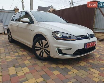 Белый Фольксваген e-Golf, объемом двигателя 0 л и пробегом 128 тыс. км за 8999 $, фото 11 на Automoto.ua
