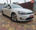 Белый Фольксваген e-Golf, объемом двигателя 0 л и пробегом 128 тыс. км за 8999 $, фото 11 на Automoto.ua