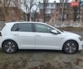 Білий Фольксваген e-Golf, об'ємом двигуна 0 л та пробігом 118 тис. км за 8800 $, фото 6 на Automoto.ua