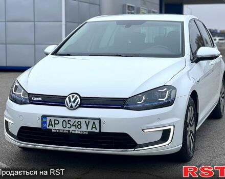 Белый Фольксваген e-Golf, объемом двигателя 0 л и пробегом 150 тыс. км за 13500 $, фото 6 на Automoto.ua