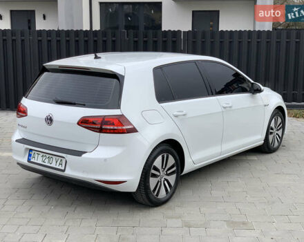 Белый Фольксваген e-Golf, объемом двигателя 0 л и пробегом 142 тыс. км за 8100 $, фото 54 на Automoto.ua
