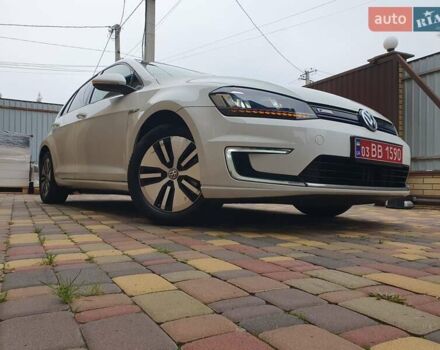 Белый Фольксваген e-Golf, объемом двигателя 0 л и пробегом 128 тыс. км за 8999 $, фото 13 на Automoto.ua