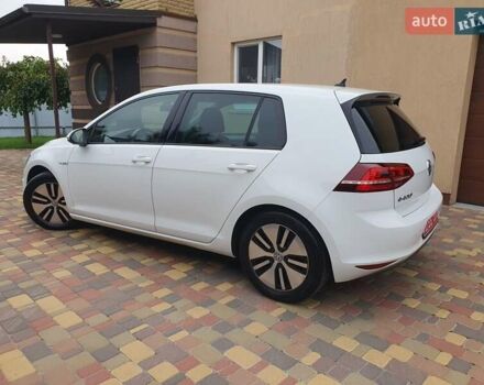 Белый Фольксваген e-Golf, объемом двигателя 0 л и пробегом 128 тыс. км за 8999 $, фото 21 на Automoto.ua