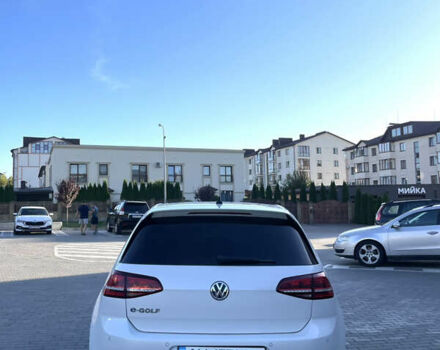 Білий Фольксваген e-Golf, об'ємом двигуна 0 л та пробігом 131 тис. км за 8700 $, фото 6 на Automoto.ua