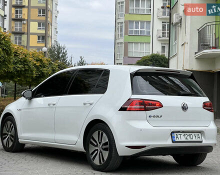 Белый Фольксваген e-Golf, объемом двигателя 0 л и пробегом 142 тыс. км за 7950 $, фото 13 на Automoto.ua