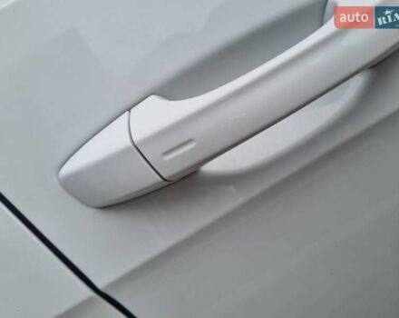 Белый Фольксваген e-Golf, объемом двигателя 0 л и пробегом 122 тыс. км за 7799 $, фото 30 на Automoto.ua