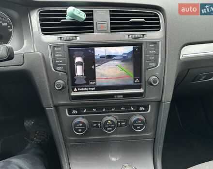 Білий Фольксваген e-Golf, об'ємом двигуна 0 л та пробігом 181 тис. км за 8200 $, фото 16 на Automoto.ua