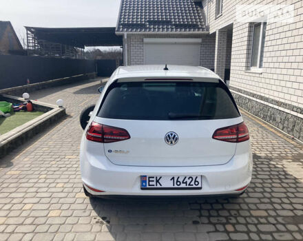 Білий Фольксваген e-Golf, об'ємом двигуна 0 л та пробігом 128 тис. км за 11499 $, фото 13 на Automoto.ua