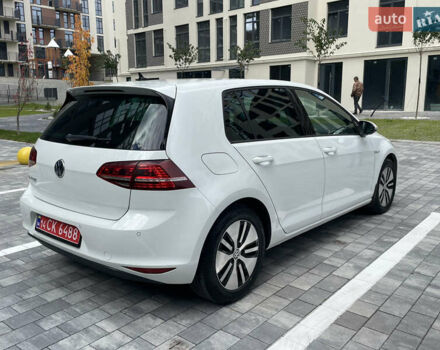 Белый Фольксваген e-Golf, объемом двигателя 0 л и пробегом 91 тыс. км за 8570 $, фото 10 на Automoto.ua