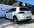 Белый Фольксваген e-Golf, объемом двигателя 0 л и пробегом 77 тыс. км за 16200 $, фото 14 на Automoto.ua