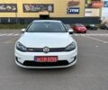 Белый Фольксваген e-Golf, объемом двигателя 0 л и пробегом 221 тыс. км за 8200 $, фото 1 на Automoto.ua