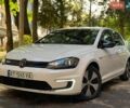 Белый Фольксваген e-Golf, объемом двигателя 0 л и пробегом 150 тыс. км за 9350 $, фото 2 на Automoto.ua
