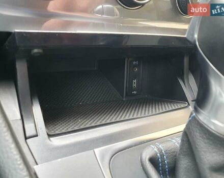 Белый Фольксваген e-Golf, объемом двигателя 0 л и пробегом 128 тыс. км за 8999 $, фото 98 на Automoto.ua