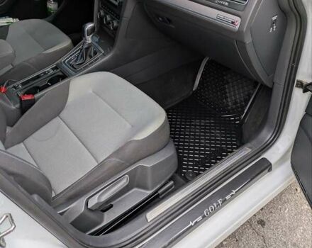 Білий Фольксваген e-Golf, об'ємом двигуна 0 л та пробігом 128 тис. км за 8300 $, фото 15 на Automoto.ua