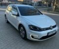 Белый Фольксваген e-Golf, объемом двигателя 0 л и пробегом 131 тыс. км за 10500 $, фото 1 на Automoto.ua