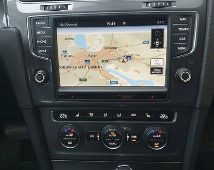 Белый Фольксваген e-Golf, объемом двигателя 0 л и пробегом 130 тыс. км за 8999 $, фото 92 на Automoto.ua