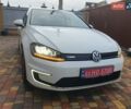Белый Фольксваген e-Golf, объемом двигателя 0 л и пробегом 130 тыс. км за 8999 $, фото 5 на Automoto.ua