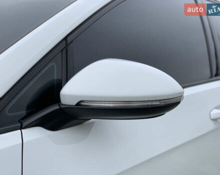 Білий Фольксваген e-Golf, об'ємом двигуна 0 л та пробігом 142 тис. км за 7999 $, фото 15 на Automoto.ua