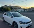 Белый Фольксваген e-Golf, объемом двигателя 0 л и пробегом 101 тыс. км за 9200 $, фото 2 на Automoto.ua