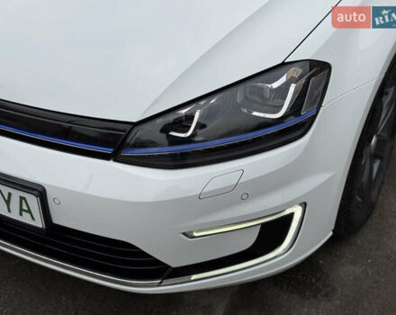 Білий Фольксваген e-Golf, об'ємом двигуна 0 л та пробігом 90 тис. км за 7900 $, фото 2 на Automoto.ua