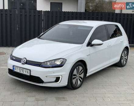Білий Фольксваген e-Golf, об'ємом двигуна 0 л та пробігом 142 тис. км за 7999 $, фото 24 на Automoto.ua