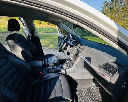 Белый Фольксваген e-Golf, объемом двигателя 0 л и пробегом 73 тыс. км за 9300 $, фото 12 на Automoto.ua