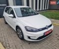 Белый Фольксваген e-Golf, объемом двигателя 0 л и пробегом 122 тыс. км за 7799 $, фото 5 на Automoto.ua