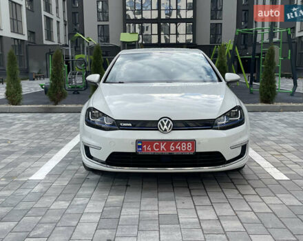 Белый Фольксваген e-Golf, объемом двигателя 0 л и пробегом 91 тыс. км за 8600 $, фото 4 на Automoto.ua