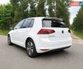 Белый Фольксваген e-Golf, объемом двигателя 0 л и пробегом 119 тыс. км за 8500 $, фото 3 на Automoto.ua