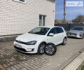 Белый Фольксваген e-Golf, объемом двигателя 0 л и пробегом 128 тыс. км за 11000 $, фото 6 на Automoto.ua