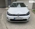 Белый Фольксваген e-Golf, объемом двигателя 0 л и пробегом 68 тыс. км за 16600 $, фото 17 на Automoto.ua