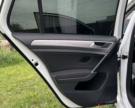 Белый Фольксваген e-Golf, объемом двигателя 0 л и пробегом 68 тыс. км за 8900 $, фото 36 на Automoto.ua