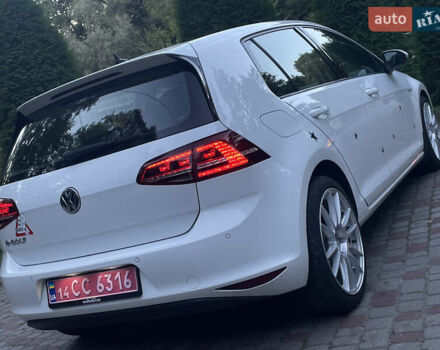 Белый Фольксваген e-Golf, объемом двигателя 0 л и пробегом 109 тыс. км за 8500 $, фото 7 на Automoto.ua