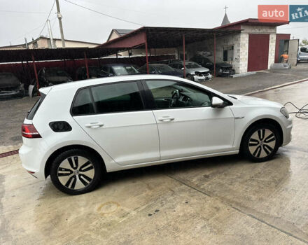 Білий Фольксваген e-Golf, об'ємом двигуна 0 л та пробігом 181 тис. км за 8200 $, фото 4 на Automoto.ua