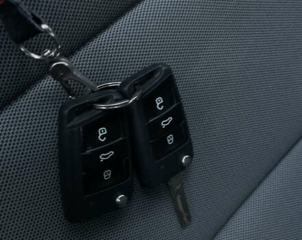 Белый Фольксваген e-Golf, объемом двигателя 0 л и пробегом 109 тыс. км за 8500 $, фото 45 на Automoto.ua