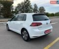 Белый Фольксваген e-Golf, объемом двигателя 0 л и пробегом 221 тыс. км за 8200 $, фото 2 на Automoto.ua