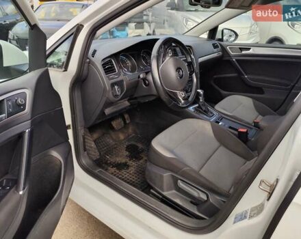 Білий Фольксваген e-Golf, об'ємом двигуна 0 л та пробігом 104 тис. км за 9199 $, фото 13 на Automoto.ua